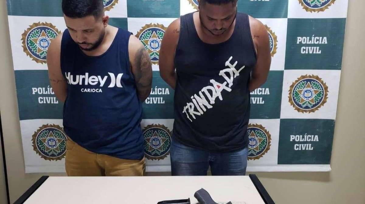 Agentes apreendem carro clonado da polícia em sítio do miliciano Tandera em  Seropédica, Rio de Janeiro