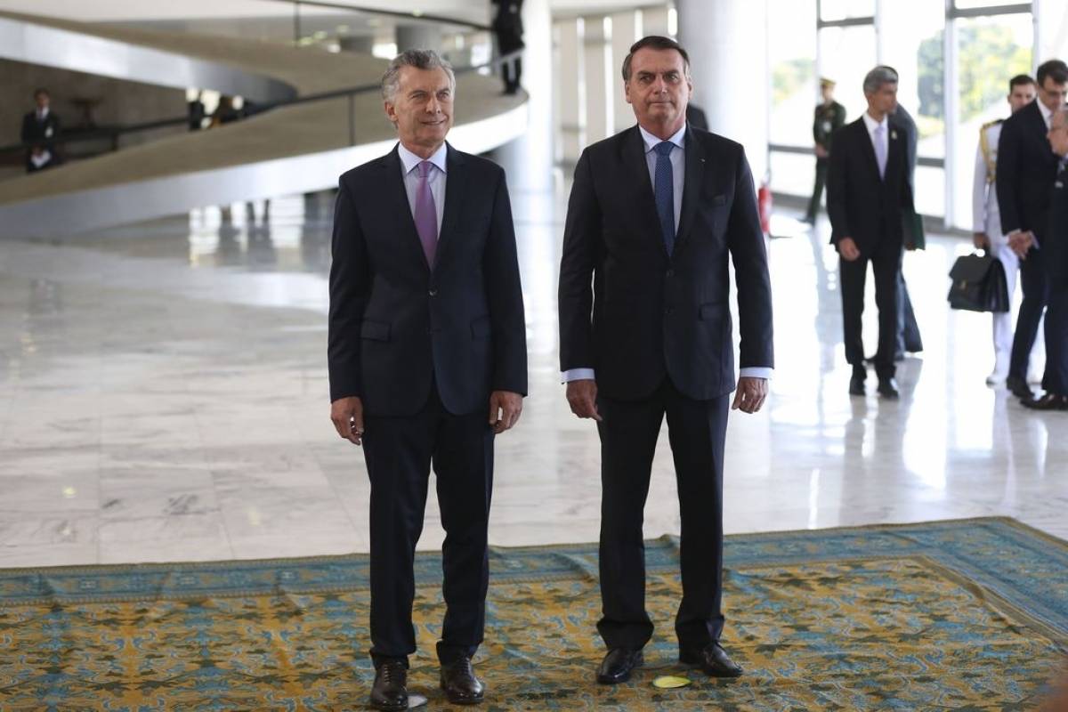 Presidente Jair Bolsonaro recebe o presidente argentino, Mauricio Macri no Palácio do Planalto durante cerimônia oficial de chegada