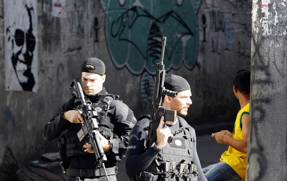 Rio, 17/01/2019 - Opera&ccedil;&atilde;o Bad Family da Pol&iacute;cia Civil no Morro da Mangueira, Zona Norte do Rio, na manh&atilde; desta quinta-feira (17). A a&ccedil;&atilde;o visa cumprir mandados contra envolvidos com quadrilha formada por uma fam&iacute;lia de Mato Grosso que fornece drogas e armas para favelas do Rio. Um suspeito morreu - Foto: Severino Silva/Ag&ecirc;ncia O Dia