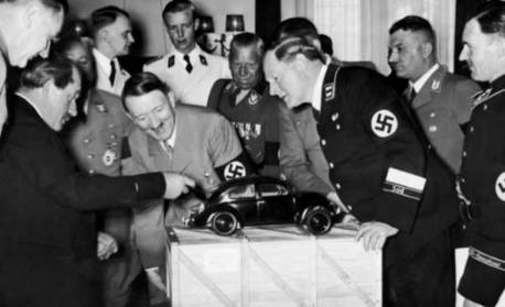 Justiça do Rio proíbe plataforma de vender e expor livro de Hitler