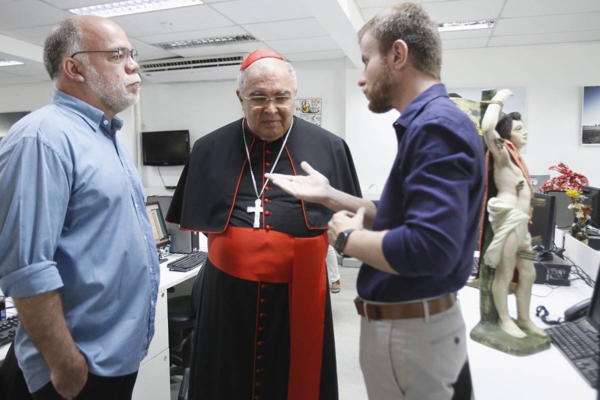 Dom Orani acebispo do Rio visitando o Jornal  O Dia
 Severino  Silva/ Agencia O Dia