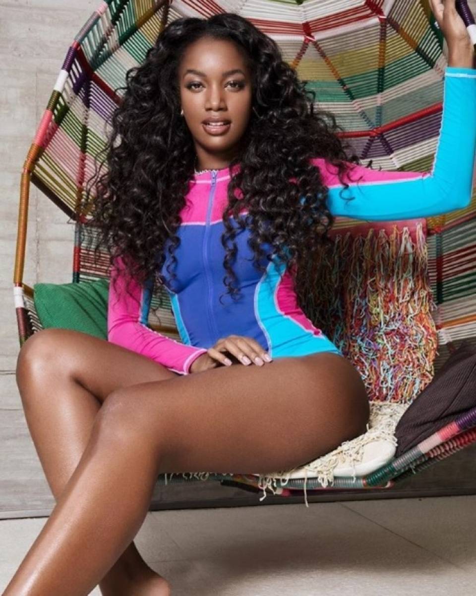 Iza gravou a música 'Divino Maravilhoso' com Caetano Veloso