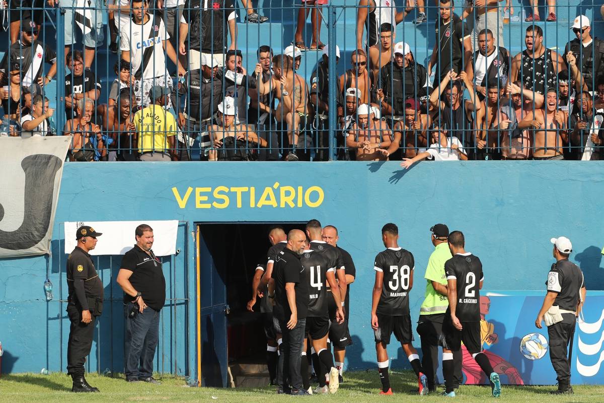 Vasco bateu o Madureira por 1 a 0