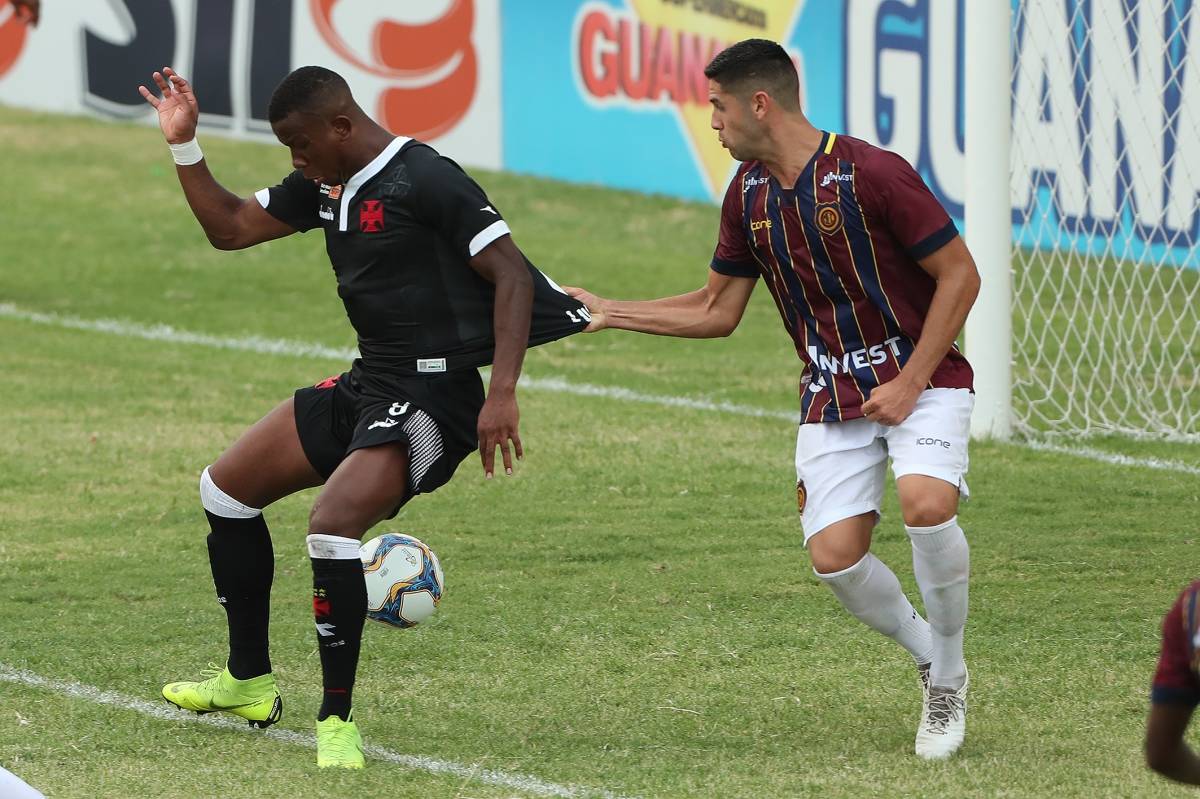 Vasco bateu o Madureira por 1 a 0
