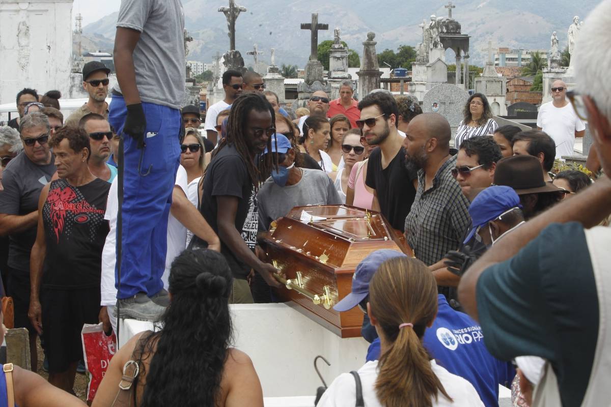 Enterro do Marcelo Hiuka no Cemit?ro de Campo Grande
 Severino  Silva/ Agencia O Dia