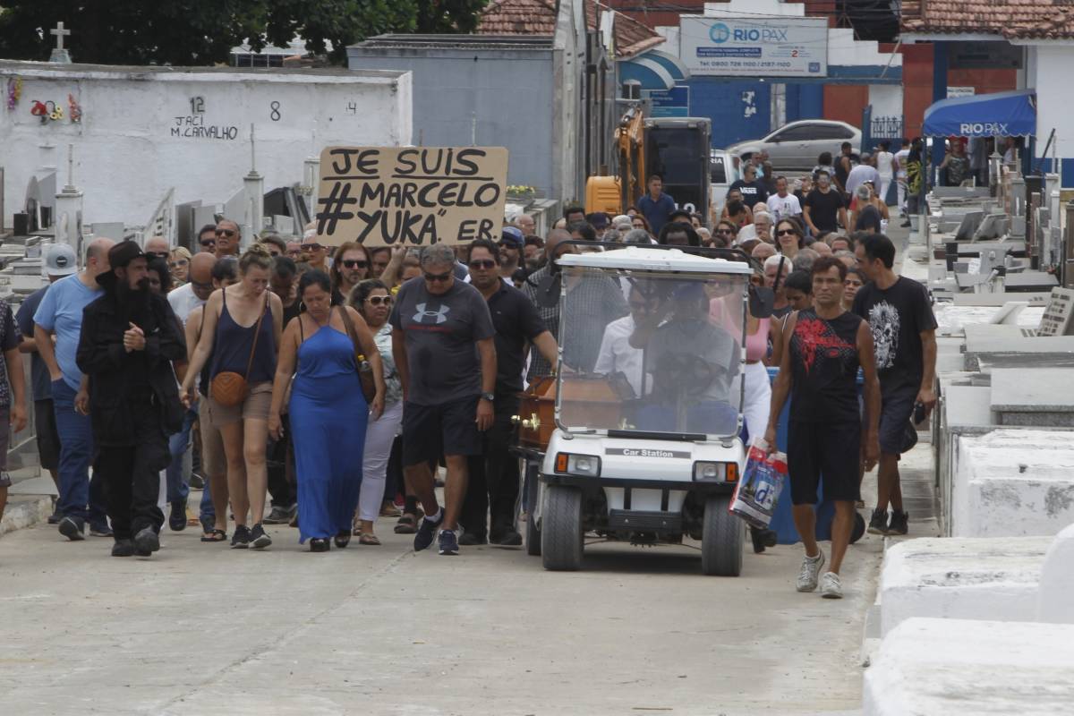 Enterro do MarceloYuka no Cemit?ro de Campo Grande
 Severino  Silva/ Agencia O Dia