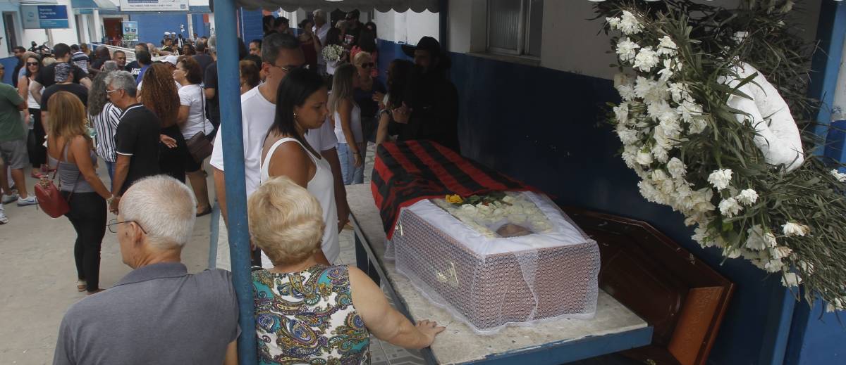 Enterro do MarceloYuka no Cemit?ro de Campo Grande
 Severino  Silva/ Agencia O Dia