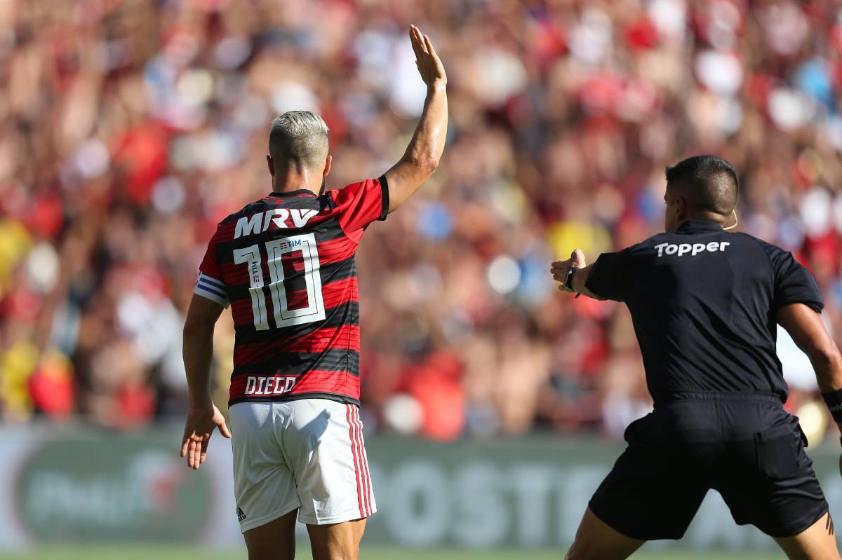 Flamengo venceu o Bangu de virada