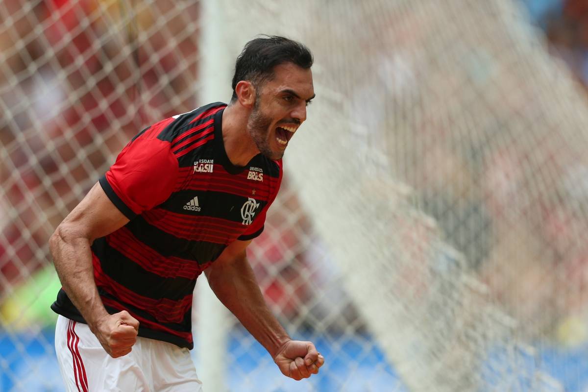 Flamengo venceu o Bangu de virada