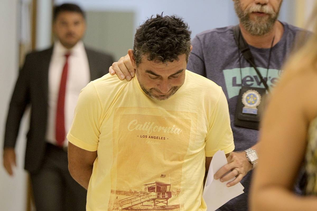 Rio de Janeiro, 22/01/2019 -   Benedito Aur&eacute;lio Ferreira Carvalho &eacute; um dos presos, levados para a Cidade da Pol&iacute;cia,  na Opera&ccedil;&atilde;o Os Intoc&aacute;veis,  que ocorre em Rio das Pedras, na Zona Oeste do Rio, e outras localidades da cidade,  e que prendeu ao menos cinco suspeitos de envolvimento no assassinato da vereadora Marielle Franco (PSOL) e do motorista Anderson Gomes. A a&ccedil;&atilde;o foi desencadeada na manh&atilde; desta ter&ccedil;a-feira, 21, pelo  Minist&eacute;rio P&uacute;blico do Rio de Janeiro (MPRJ), Delegacia de Repress&atilde;o &agrave;s A&ccedil;&otilde;es Criminosas Organizadas (Draco) e pela Coordenadoria de Recursos Especiais (Core), da Pol&iacute;cia Civil - Foto: Luciano Belford/Ag&ecirc;ncia O Dia
