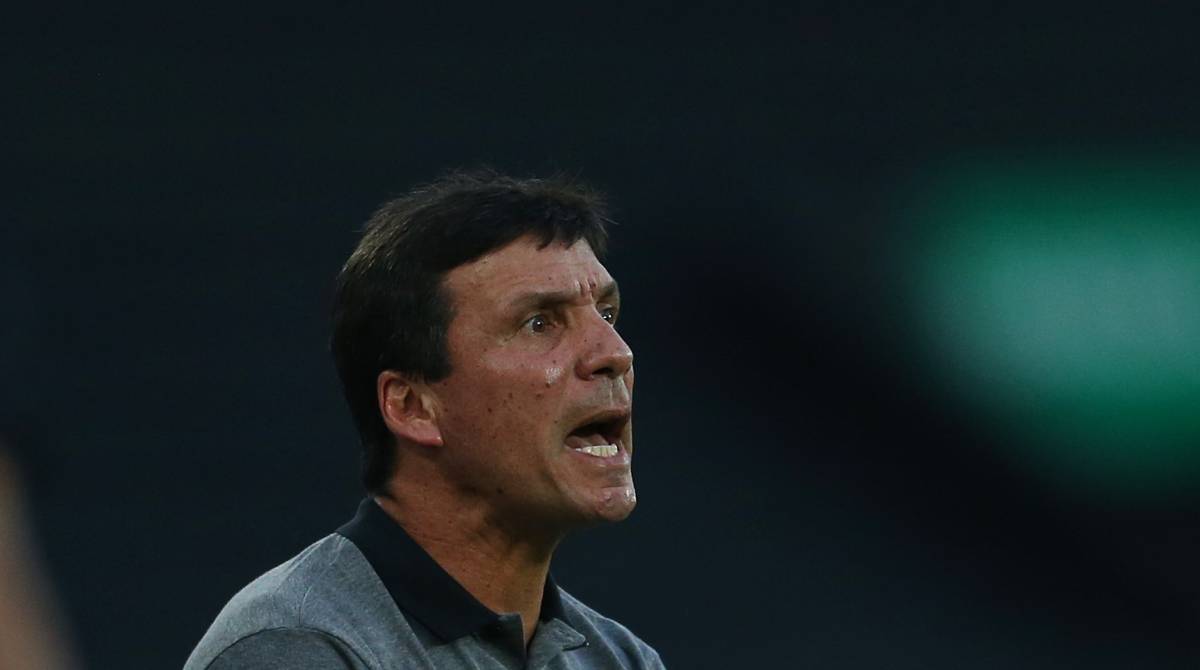 Campeonato Carioca - Botafogo e Bangu se enfrentam pela segunda rodada do Campeonato Carioca 2019 no Est&aacute;dio Engenh&atilde;o.  Na foto o T&eacute;cnico de Botafogo Ze Ricardo. Foto: Daniel Castelo Branco / Agencia O Dia - Daniel Castelo Branco