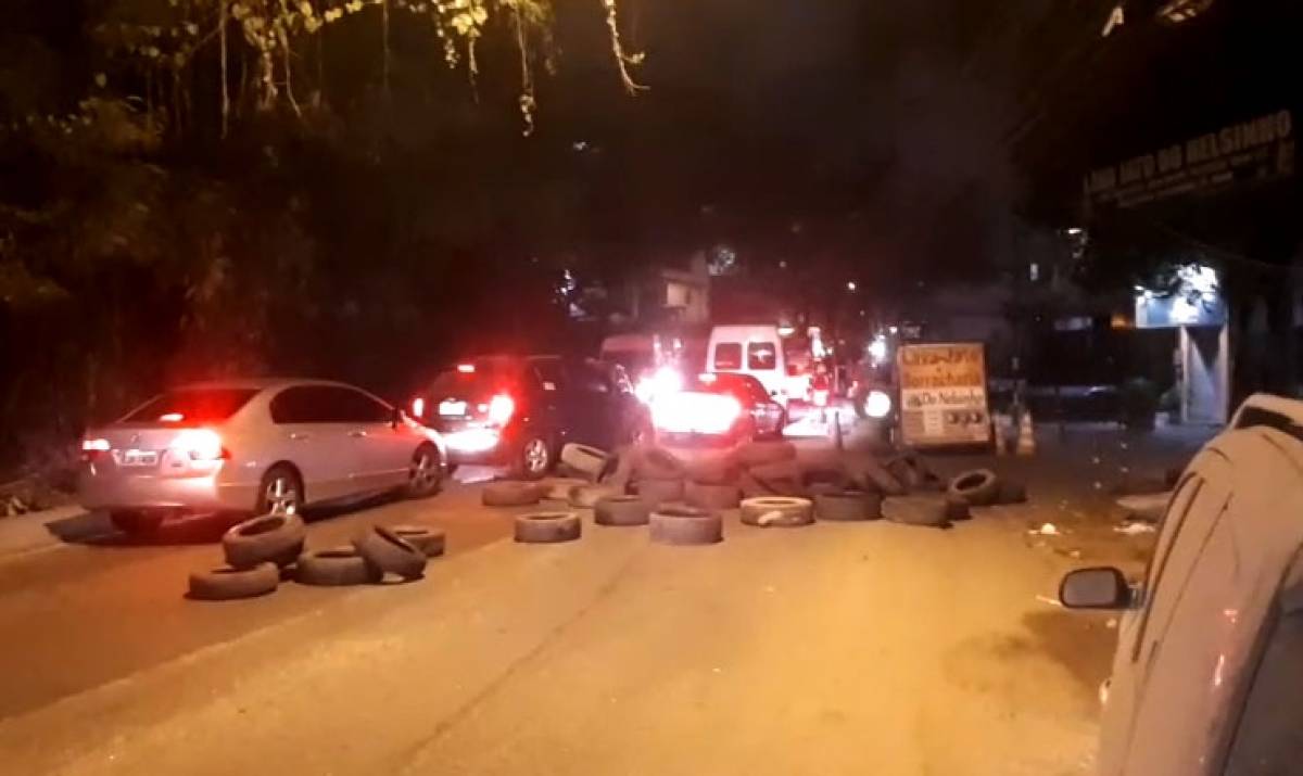 Manifestação aconteceu na altura da comunidade do Muzema