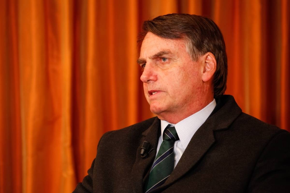 Bolsonaro durante entrevista para a Record TV