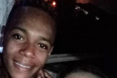 Justiça nega revogação das medidas cautelares contra PMs réus por homicídio de jovem em 2018