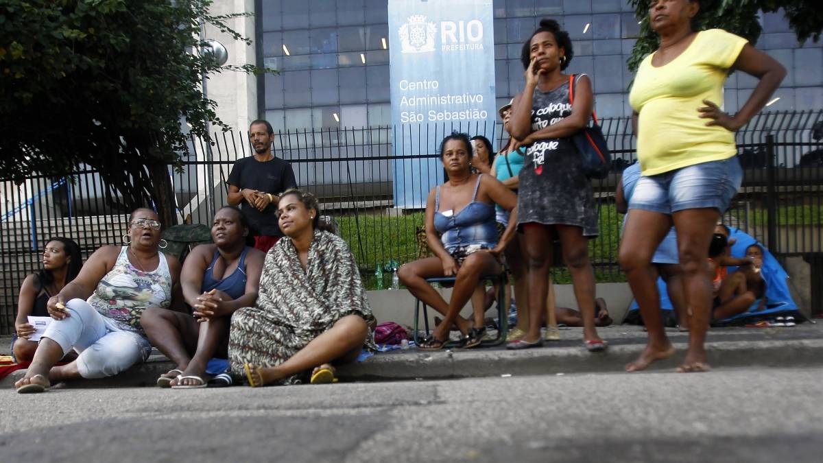 Rio, 29/01/2019 - Ex-moradores desalojados do antigo pr&eacute;dio da Oi, no Engenho Novo, acampam em frente &agrave; Prefeitura do Rio, na Cidade Nova. Eles alegam que a  prefeitura n&atilde;o  pagou o aluguel social e eles  foram despejados - Foto: Severino  Silva/ Ag&ecirc;ncia O Dia