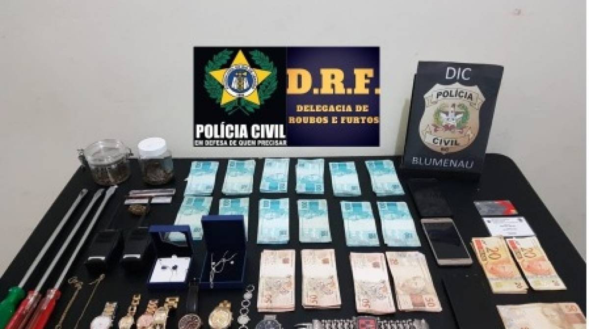 Itens apreendidos junto com Renan Cabral - Divulgação