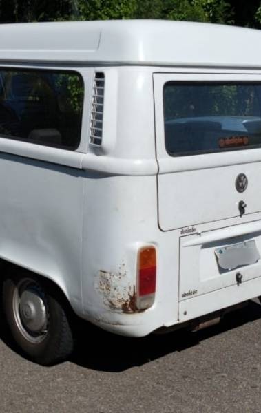 Fiscalização remove e lacra 28 vans