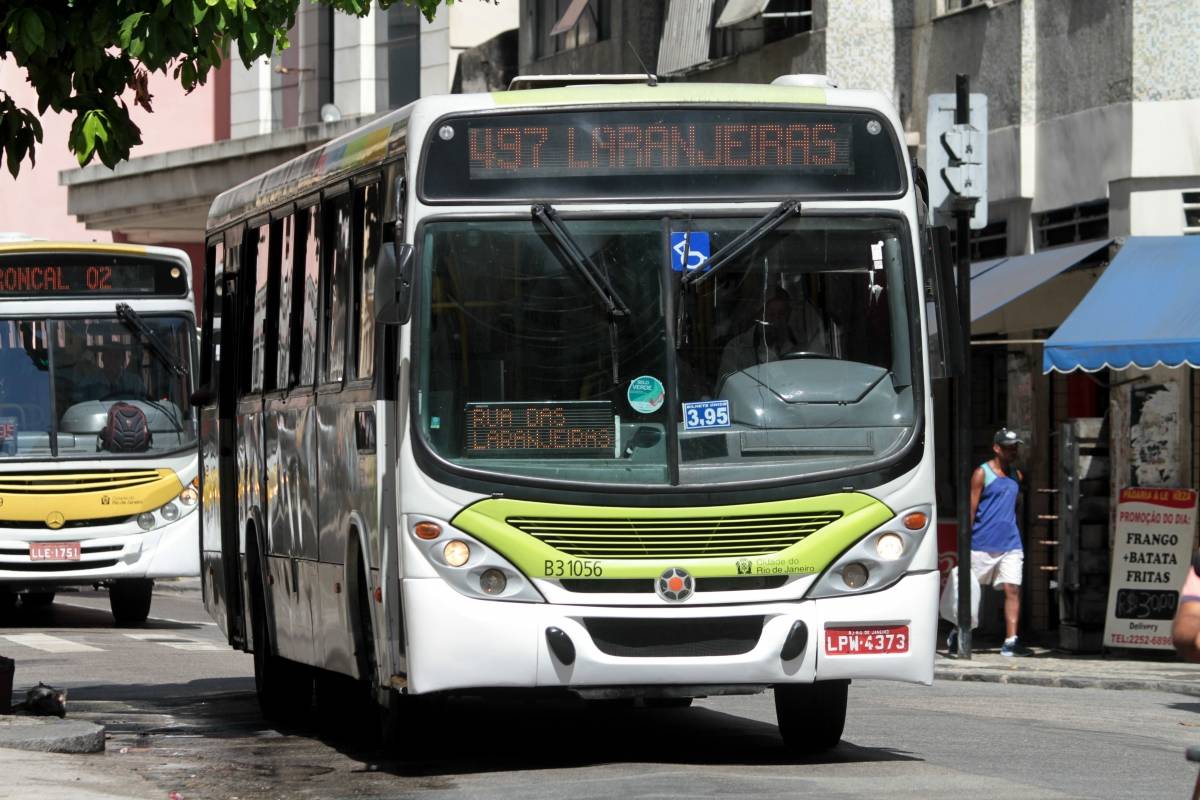 Sem ajuda do poder p&uacute;blico, &ocirc;nibus s&oacute; tem condi&ccedil;&otilde;es de circular at&eacute; sexta-feira (27) - Fernanda Dias/Agencia O Dia