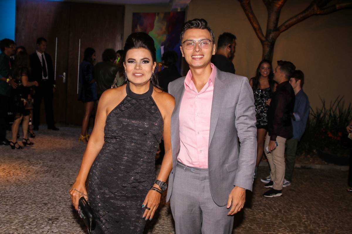 Mara Maravilha e o namorado, Gabriel Torres