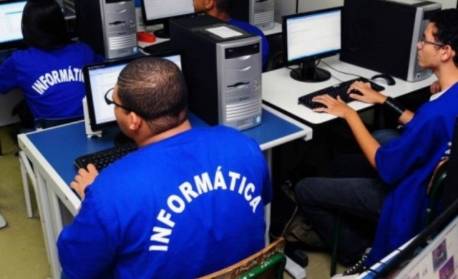 Inscrições para os cursos técnicos e profissionalizantes da Faetec encerram na próxima sexta-feira