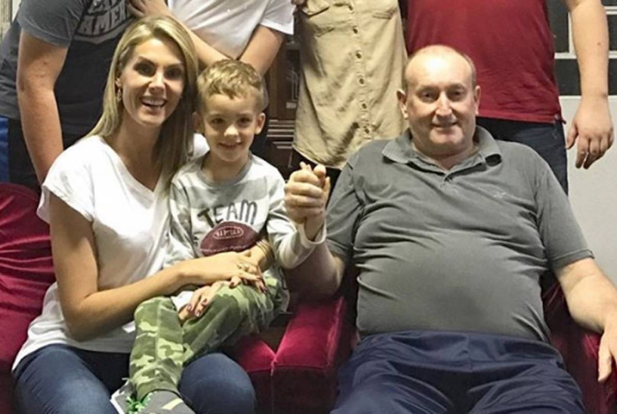 Ana Hickmann com o filho e o pai, João Hickmann - Reprodução Internet