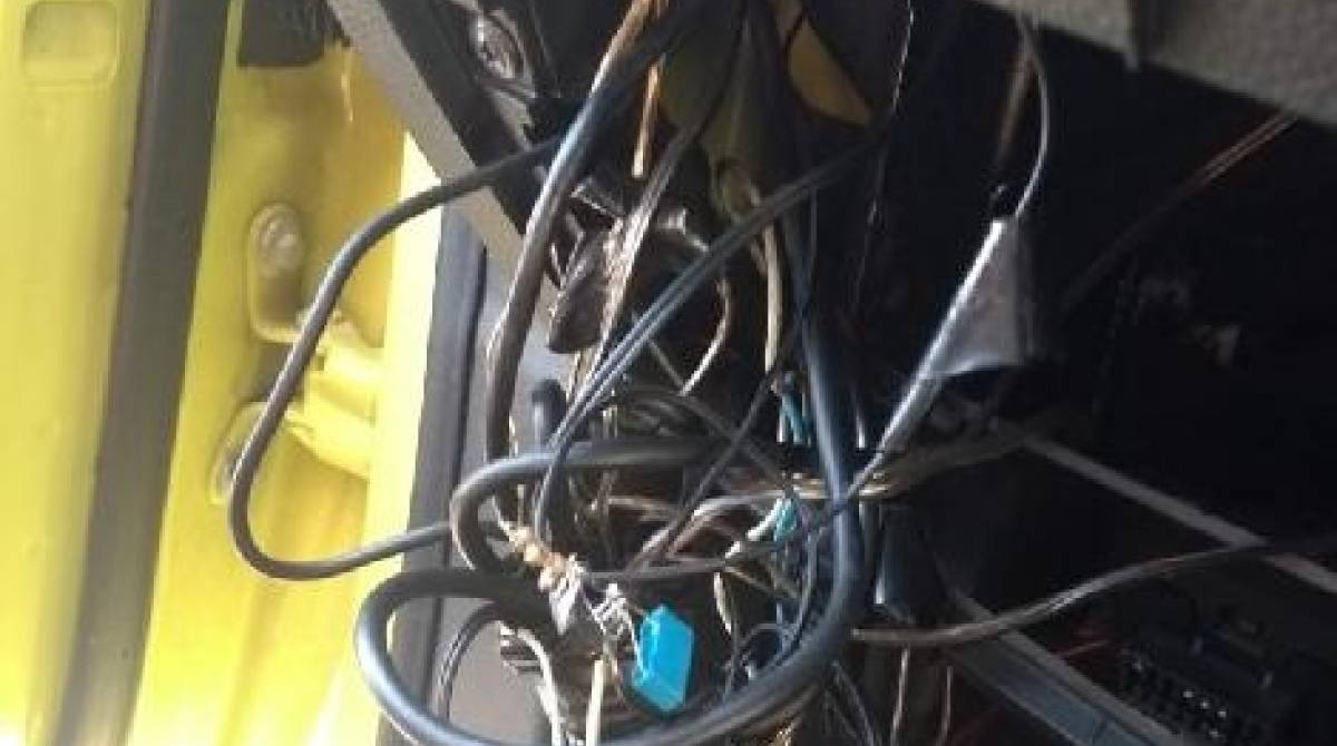 Motoristas de táxi utilizavam um dispositivo para fraudar os valores das corridas através do taxímetro - Divulgação Polícia Civil RJ