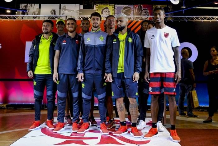 Flamengo lança nova linha de uniformes para 2019