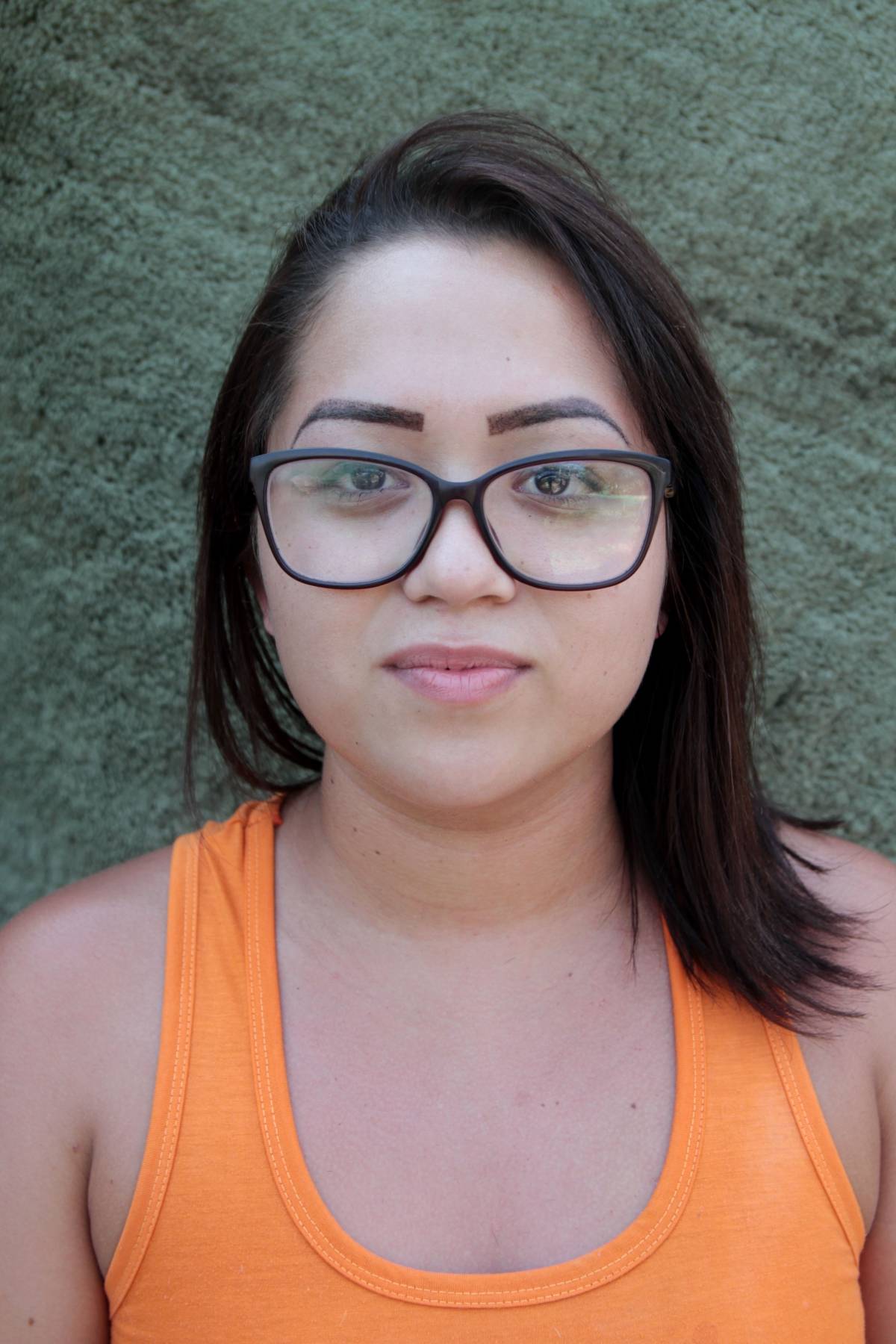 Rio de Janeiro 01/02/2019 -  O Dia no seu bairro. Entulho, falta de agua e ausencia de asfalto sao as maiores reclamacoes dos moradores do bairro Chatuba na Baixada.Na foto: Bruna Xavier 22 anos.Foto: Fernanda Dias / Agencia O Dia.