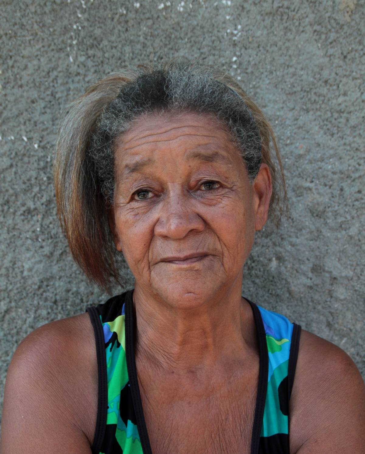 Rio de Janeiro 01/02/2019 -  O Dia no seu bairro. Entulho, falta de agua e ausencia de asfalto sao as maiores reclamacoes dos moradores do bairro Chatuba na Baixada.Na foto: Filomena dos Santos, 70 anos.Foto: Fernanda Dias / Agencia O Dia.
