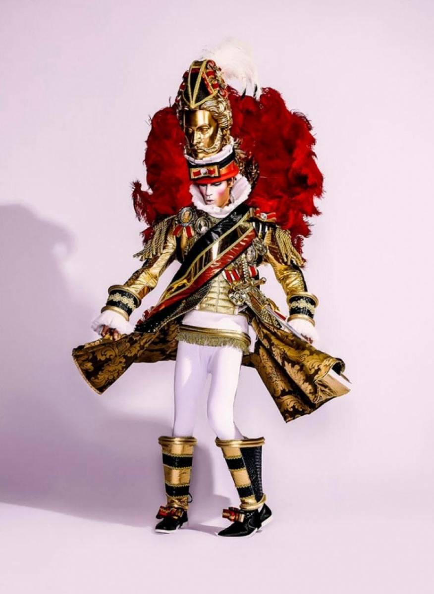 Fantasia Mangueira - "Vers&atilde;o Heroica de Pedro"