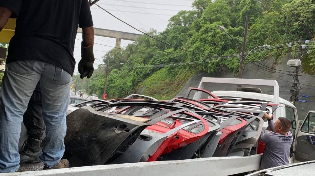 Policiais em desmanche da Zona Oeste