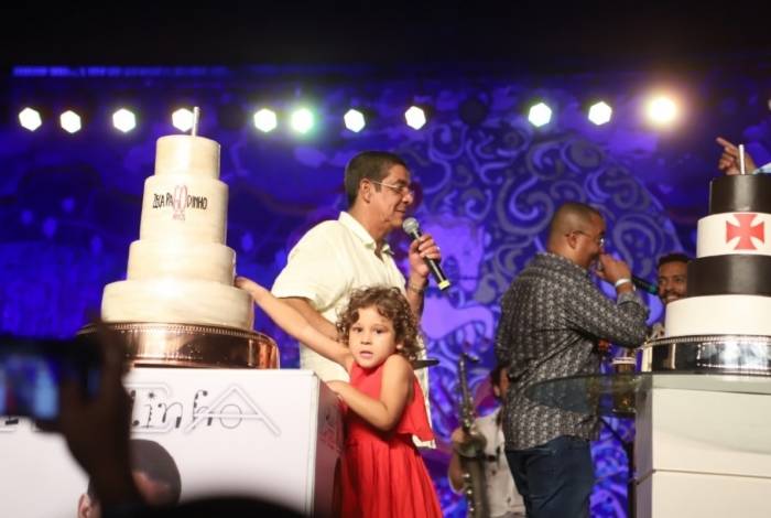 Zeca Pagodinho comemora aniversÃ¡rio de 60 anos com festa na Cidade do Samba