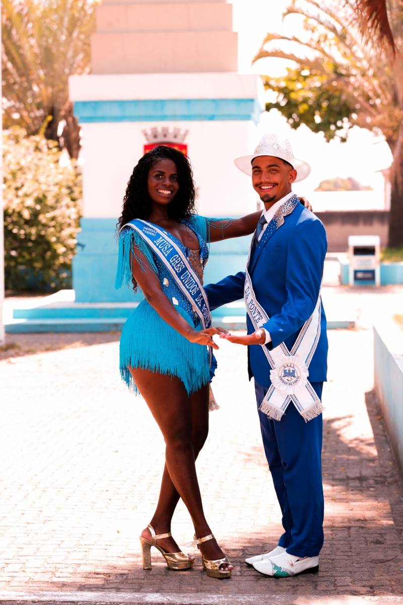 Musas de Duque de Caxias se preparam para brilhar na Sapucaí. Na foto, Andressa Pandeiro e Thiago Rogério.