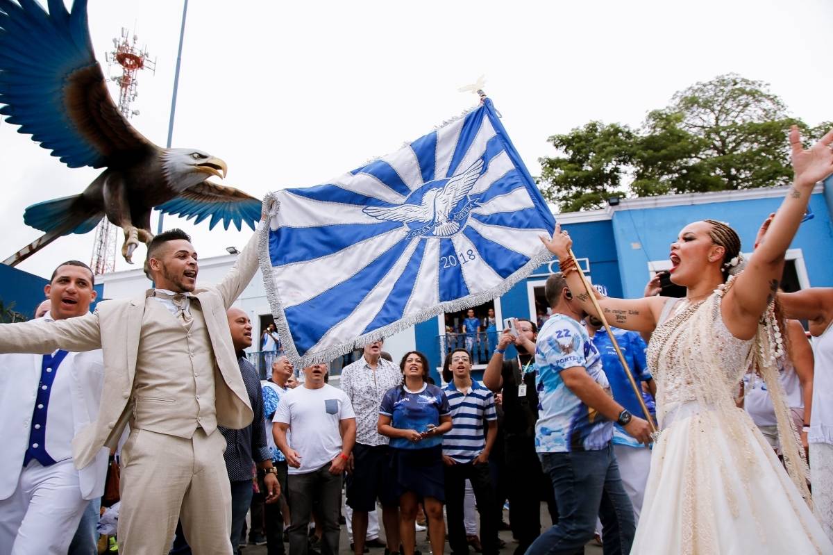 Portela vai receber Mocidade Independente e Beija-Flor nesta sexta-feira, O Dia na Folia