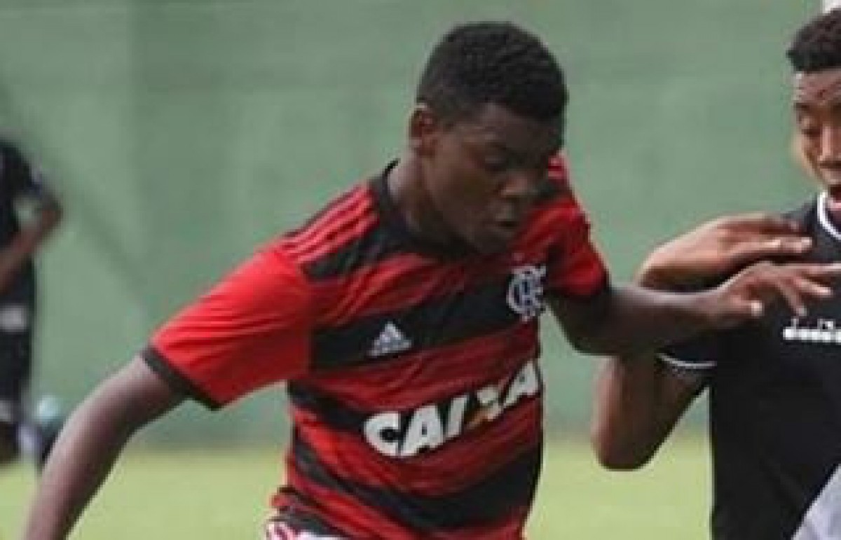 Pablo Henrique era primo do zagueiro Werley, jogador profissional do Vasco. O jovem morava no CT Ninho do Urubu