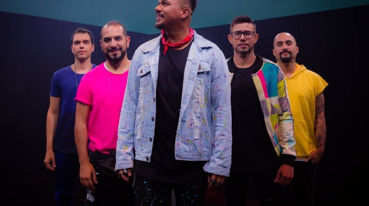 Foto do grupo Sorriso Maroto durante a gravação da música 'Escondido dos Seus Pais' - Divulgação