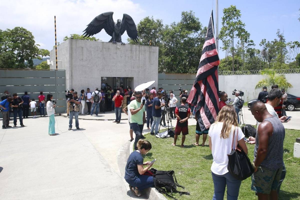 Um incêndio no centro de treinamento do Flamengo, na zona oeste da cidade do Rio de Janeiro, deixou dez mortos. - Tomaz Silva/Agência Brasil