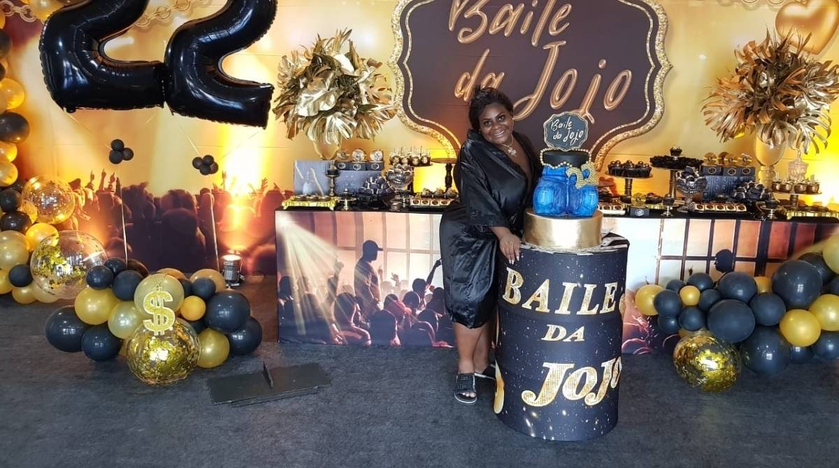 Jojo Todynho faz festa com tema 'Baile Funk'