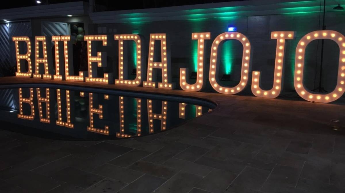 Jojo Todynho faz festa com tema 'Baile Funk'