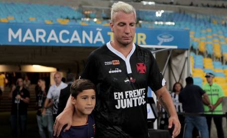 Xodó no Vasco, Maxi López anuncia a aposentadoria aos 37 anos