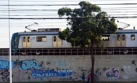 Homem sofre acidente na estação de trem do Maracanã