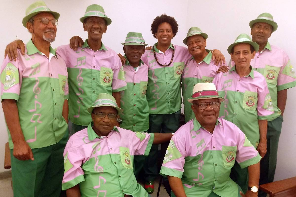A Velha Guarda da Mangueira: clássicos do samba no Terreirão 