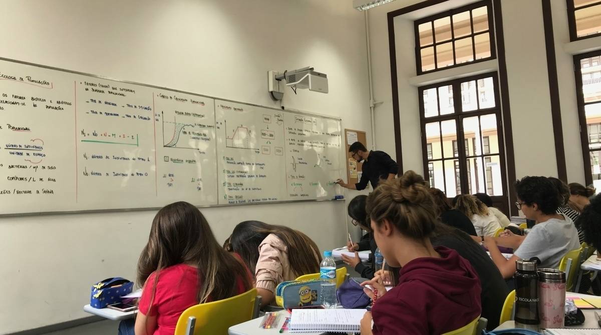 Alunos se preparam para o vestibular