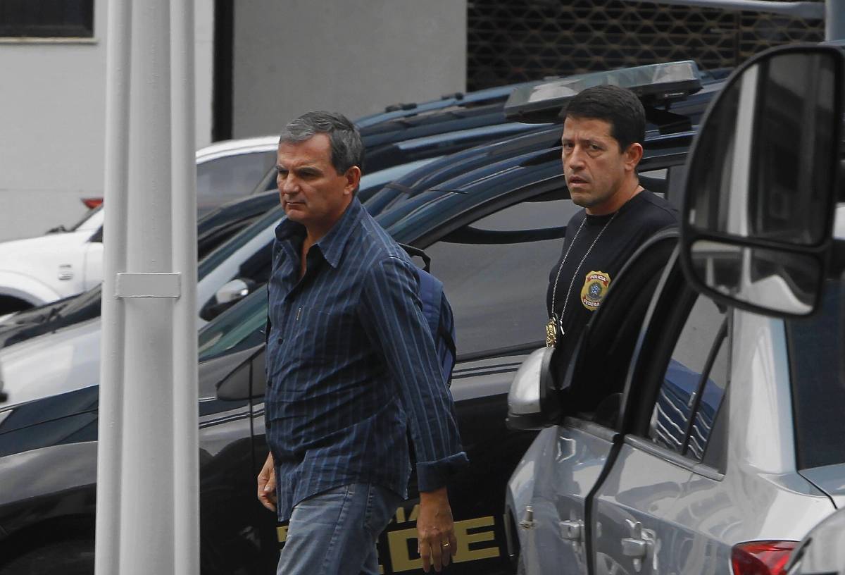 Preso pela Policia Federal  ex,chefe da casa Civil   Regis Fichtner no governo do Sérgio Cabral,
 Severino  Silva/ Agencia O Dia