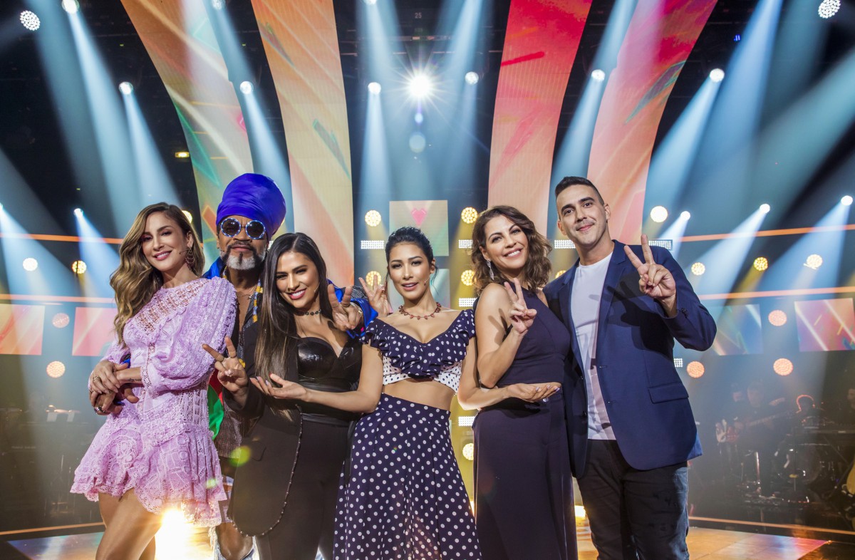 Claudia Leitte, Simone & Simaria e Carlinhos Brown com Andre Marques e Thalita Rebouças - Globo/João Miguel Júnior