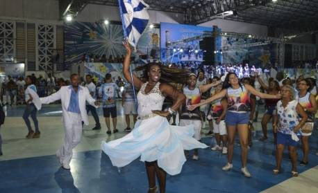 Quadras das escolas de samba estão liberadas para eventos
