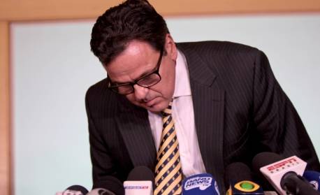 Bastidores do Flamengo: Dunshee lidera, futebol vive apreensão, e jogadores querem permanência dos funcionários