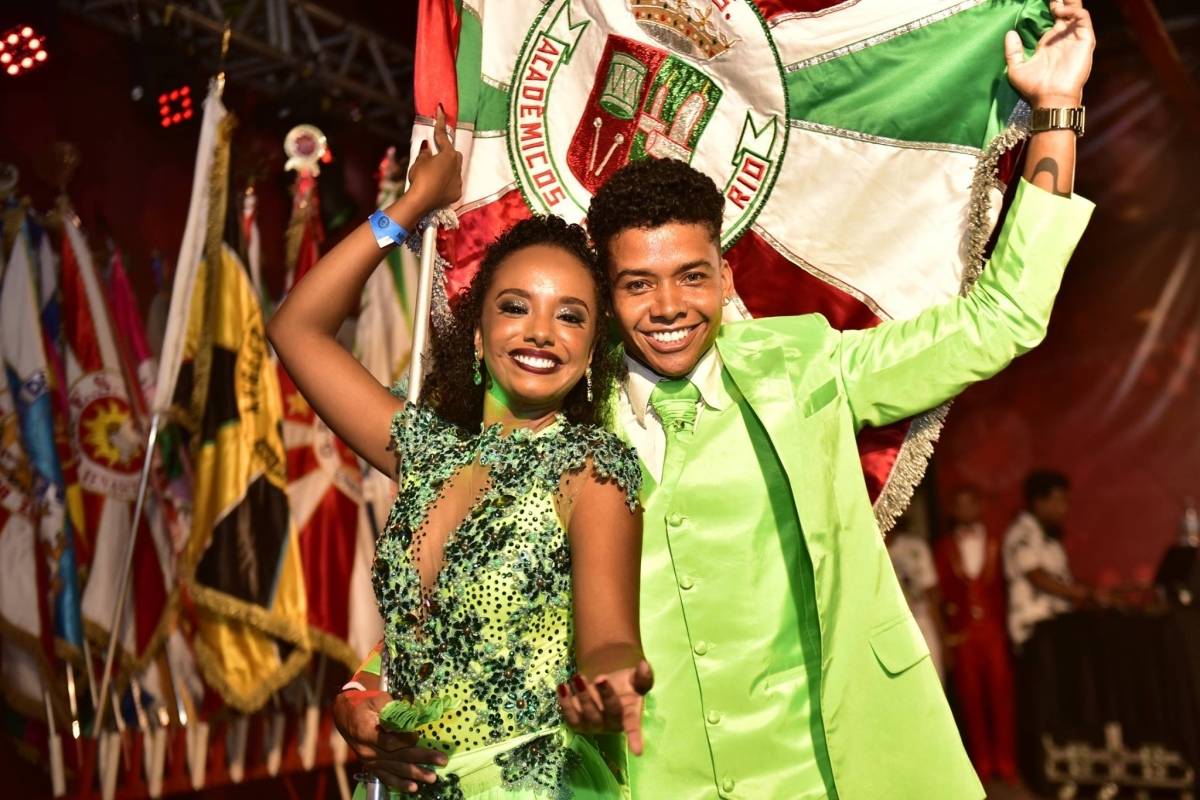 Casal de mestre-sala e porta-bandeira da Grande Rio: Daniel Werneck e Taciana Couto