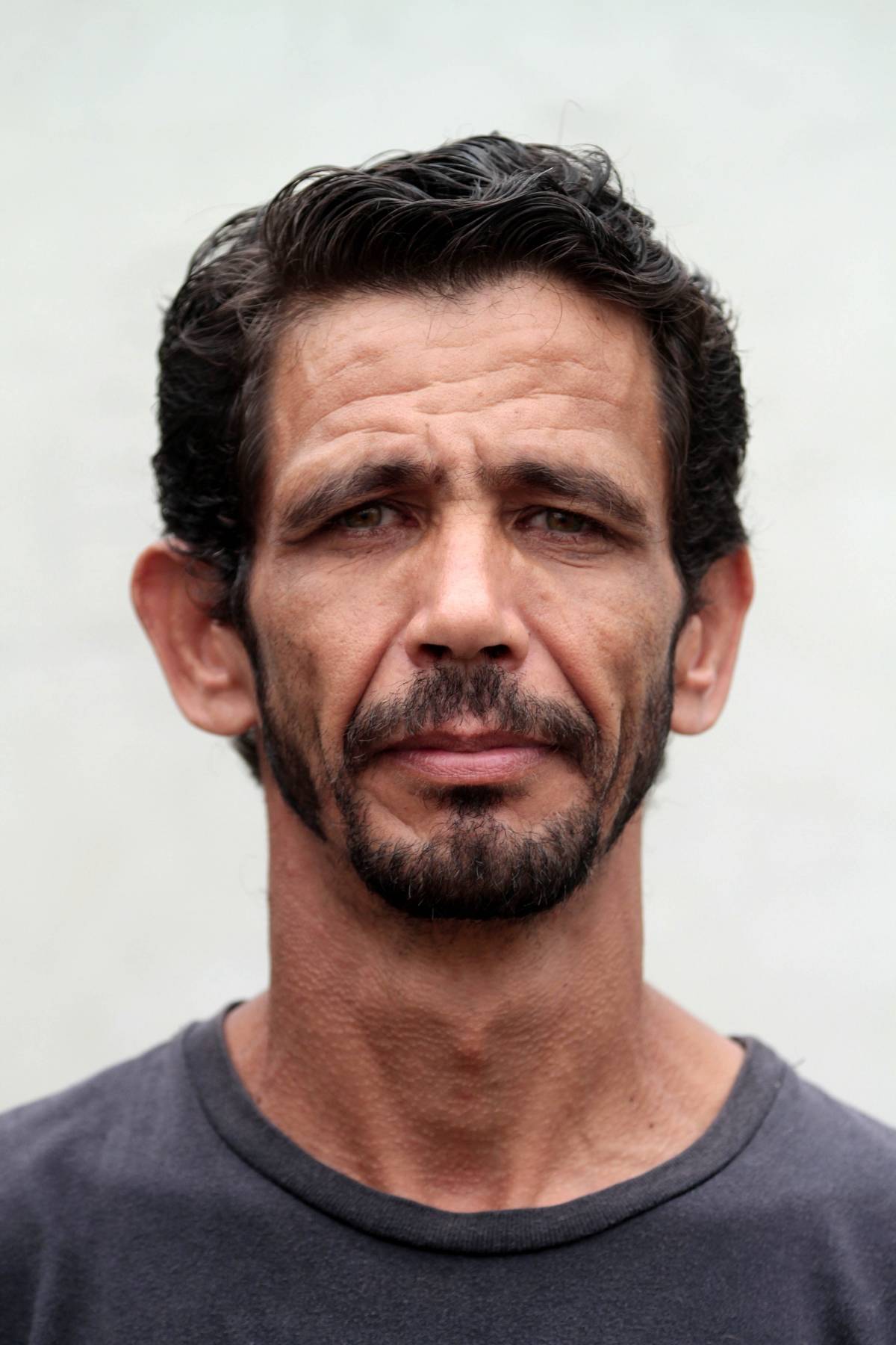 Rio de Janeiro 15/02/2019 -  O Dia no seu bairro. Duque de Caxias. Falta de lixeiras e quadra de esportes sem manutencao sao alguns dos problemas de Caxias.Na foto: Edson Taciano.Foto: Fernanda Dias / Agencia O Dia.