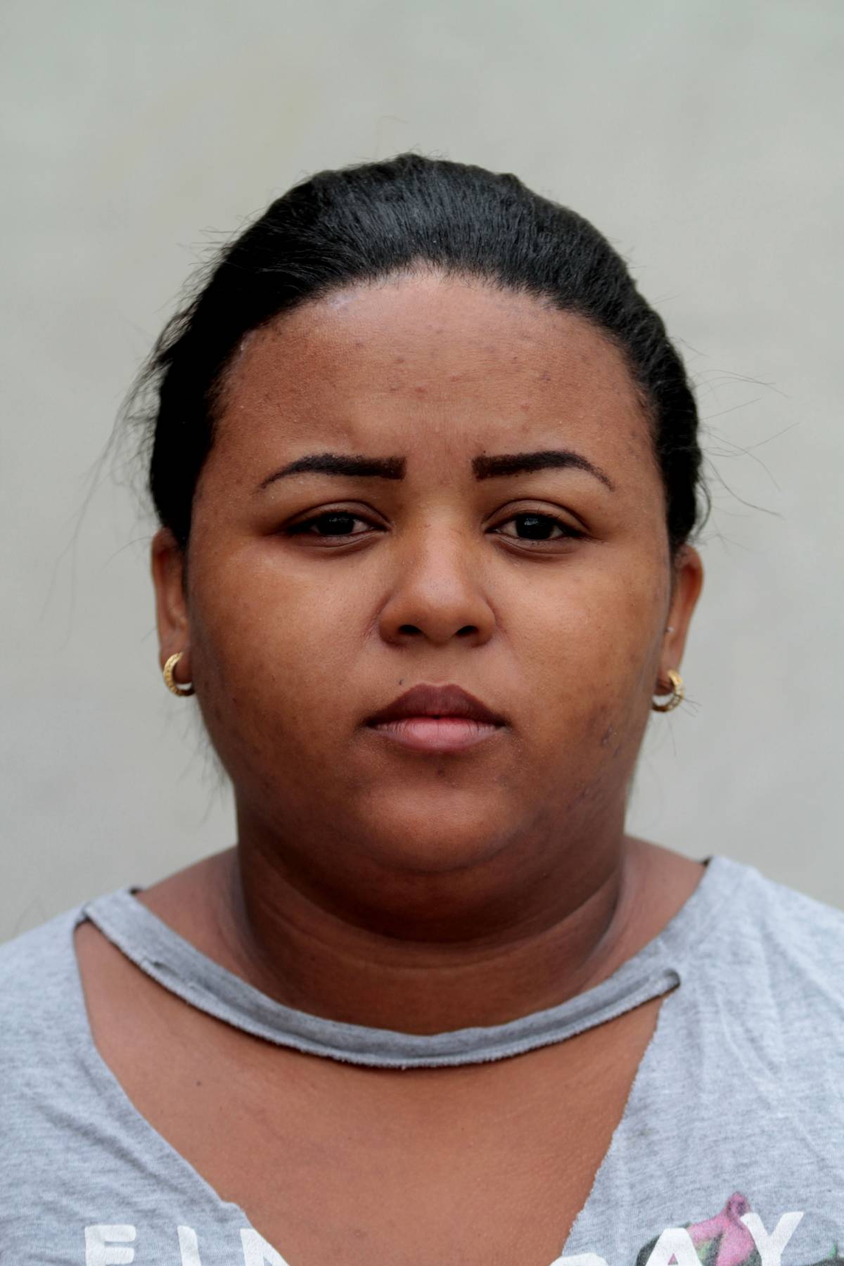 Rio de Janeiro 15/02/2019 -  O Dia no seu bairro. Duque de Caxias. Falta de lixeiras e quadra de esportes sem manutencao sao alguns dos problemas de Caxias.Na foto: Helen Oliveira.Foto: Fernanda Dias / Agencia O Dia.